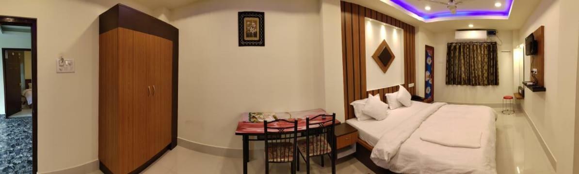 Hotel Blue Bird Nest Port Blair Esterno foto